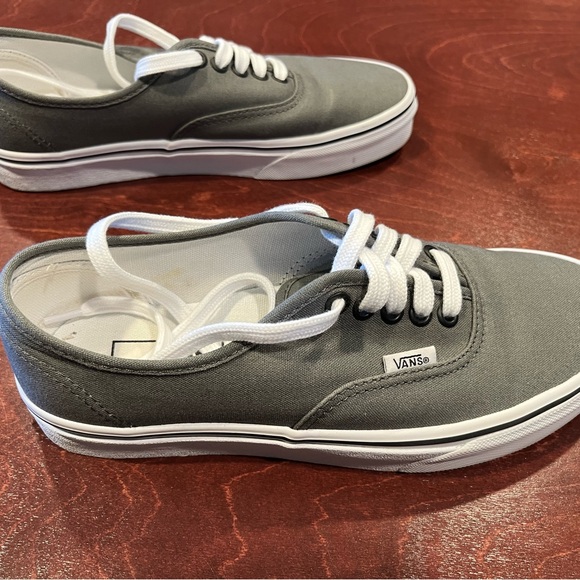 Vans Sneakers - Women Size 8 - Picture 2 of 5